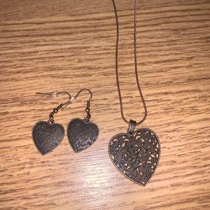 Necklace and earring set